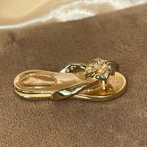 Solid 14K Yellow Gold Plumeria Flower Hawaii Flip Flop Sandal Slipper Pendant